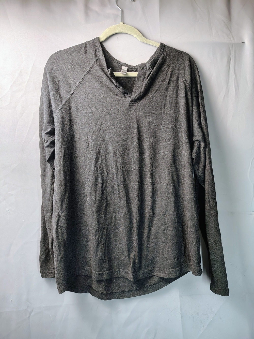 Next Level Apparel Men's Long-Sleeve Henley in Charcoal Gray